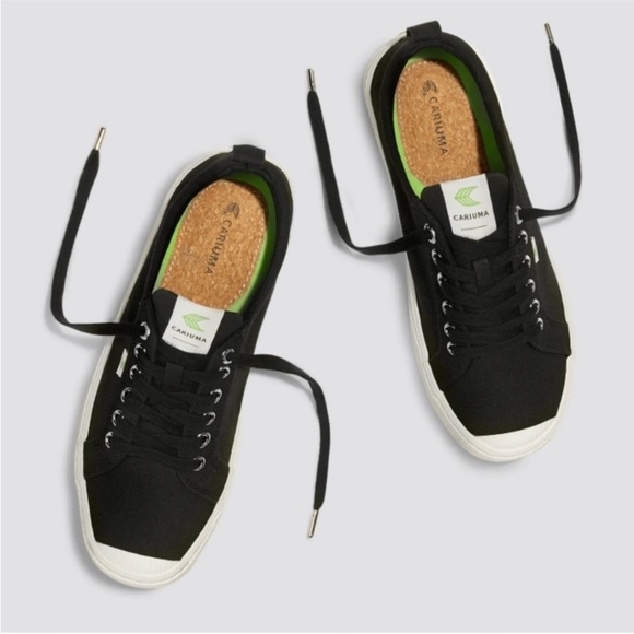 Cariuma Shoes - Cariuma Black Canvas Sneakers